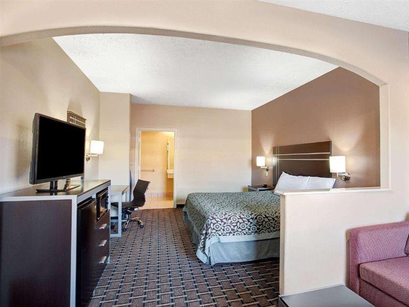 Days Inn & Suites By Wyndham Houston North - Spring Exteriör bild