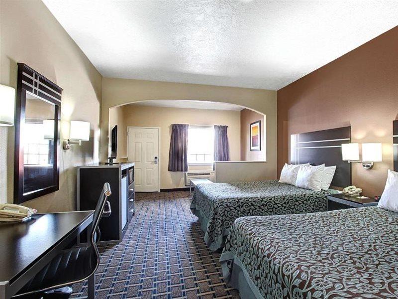 Days Inn & Suites By Wyndham Houston North - Spring Exteriör bild