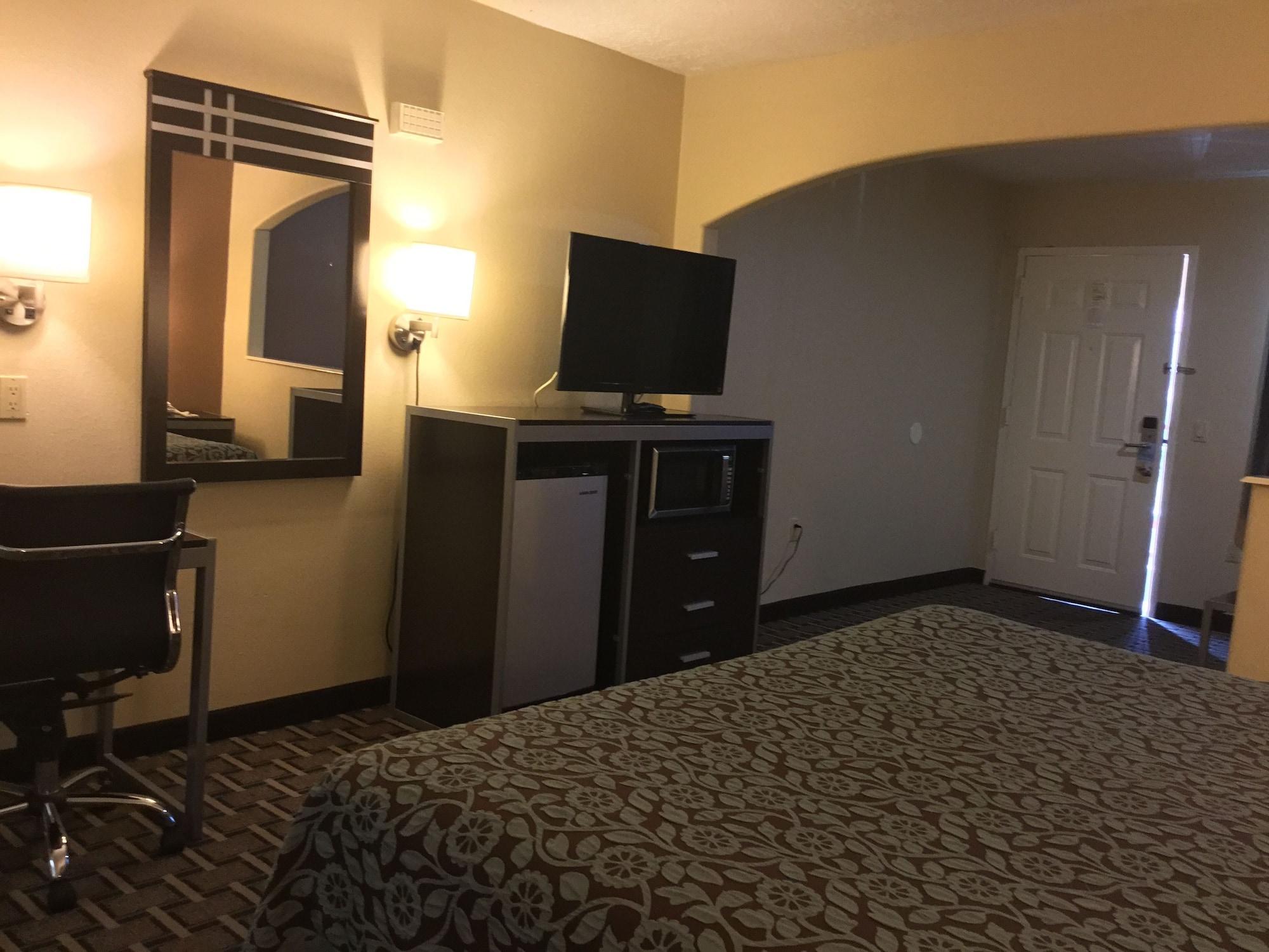 Days Inn & Suites By Wyndham Houston North - Spring Exteriör bild