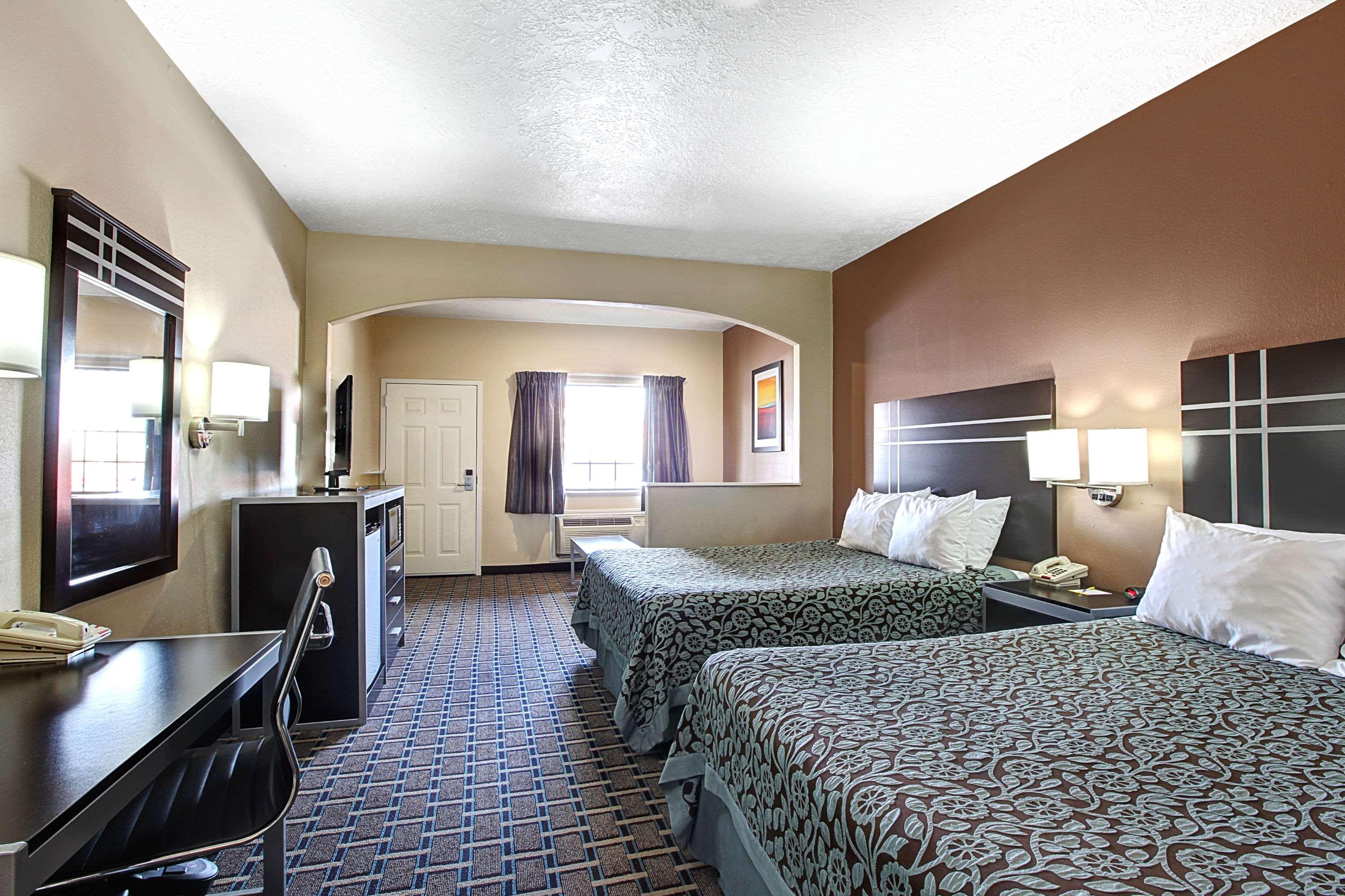 Days Inn & Suites By Wyndham Houston North - Spring Exteriör bild