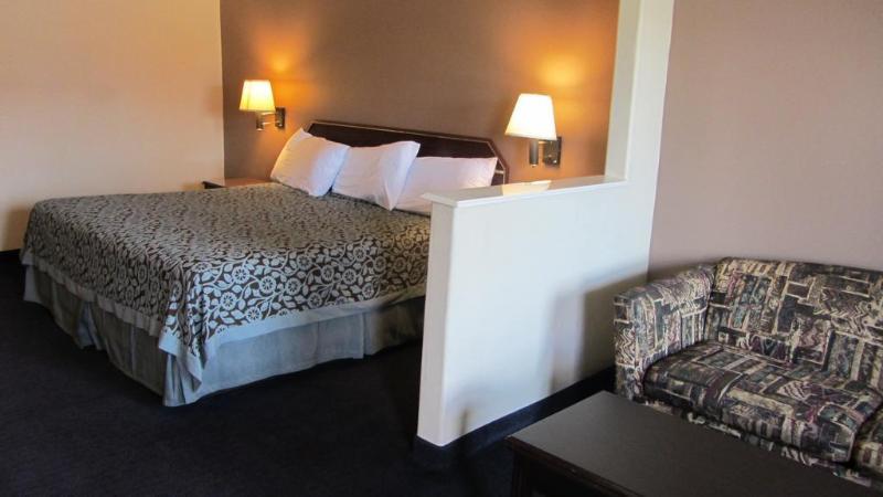 Days Inn & Suites By Wyndham Houston North - Spring Exteriör bild